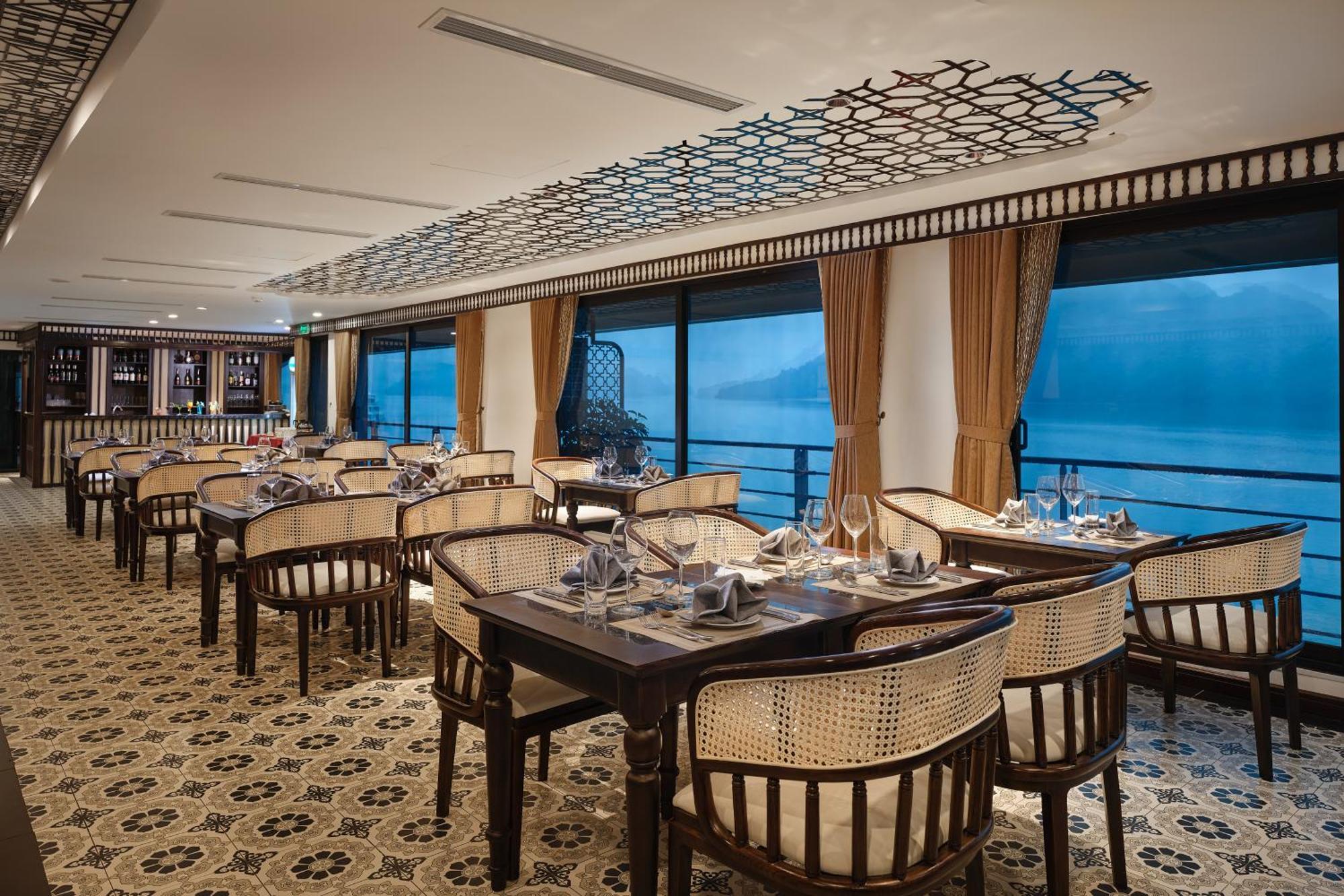 Era Premium Cruises Halong Hotel Ha Long Exterior photo